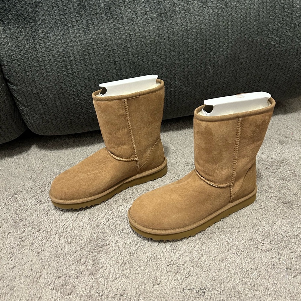 UGG Classic Tan ladies boots